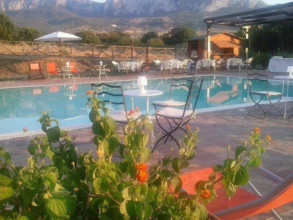 ホテルAgriturismo Busambra モンレアーレ イタリア