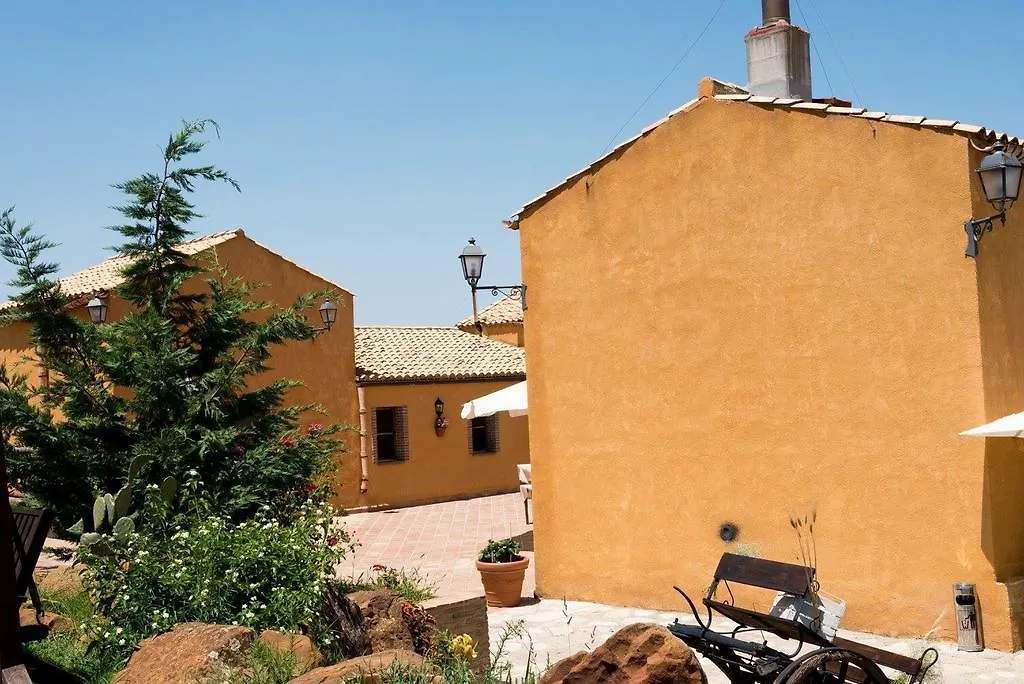 ホテルAgriturismo Busambra モンレアーレ ファームステイ